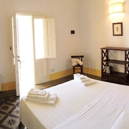 Palazzo Guglielmo 4* Vignacastrisi